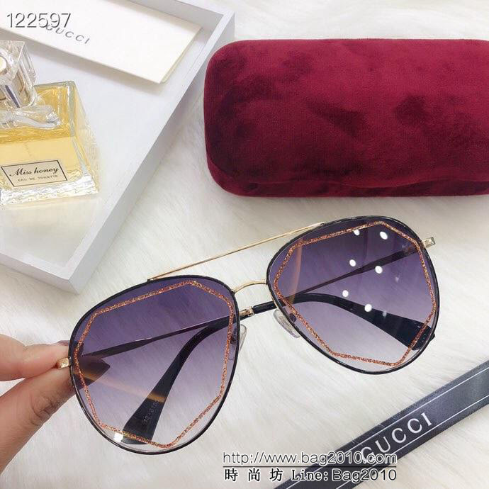 GUCCI古馳 超輕 原單代工廠推薦款 專櫃新款 偏光且鍍膜防止紫外線 女裝太陽眼鏡  lly1156